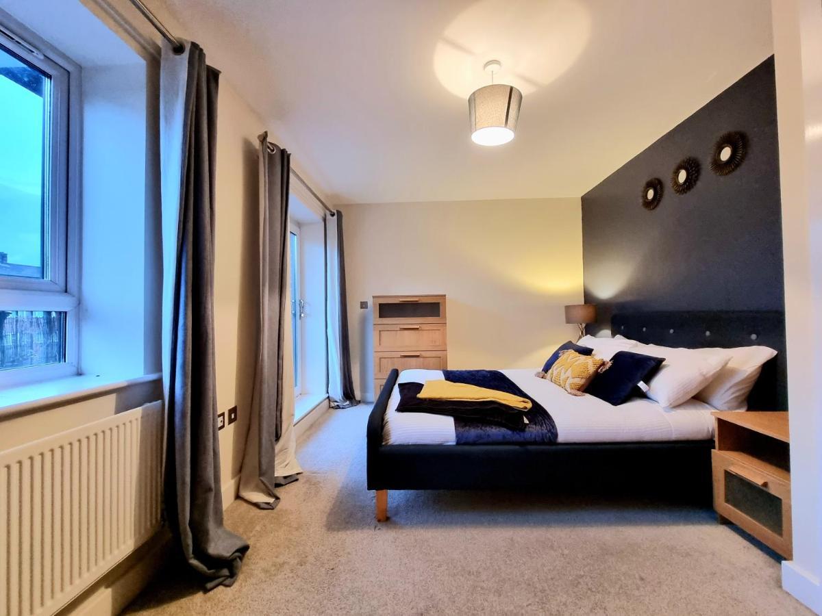 Luxury 2-Bedroom Service Apartment With Balcony Manchester Exterior photo